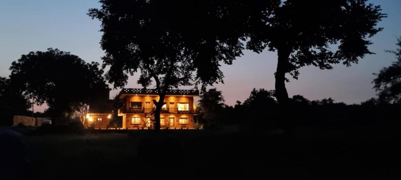 Chandera Kothi オルチャ エクステリア 写真